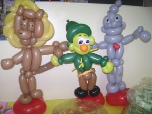 balloon twister makes special birthday balloons Joy Set Entertainment created these for a Wizard of Oz themed birthday party.